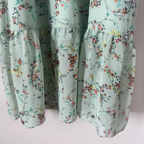 LOFT Full-Length Dress - Floral Design with Matching Belt - Picture 4 of 8